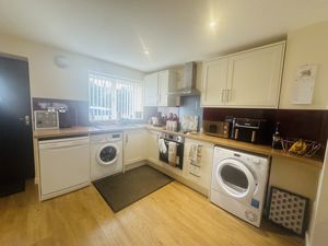 Kitchen - click for photo gallery